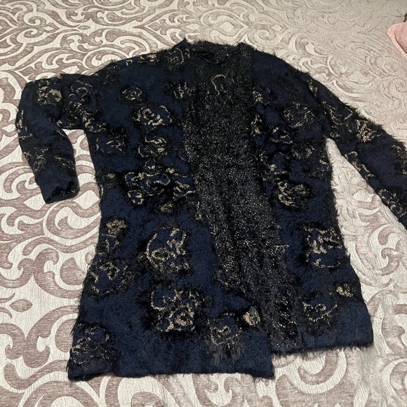 Lane Bryant Leaf Print Sweater – Size 22/24 - Picture 6 of 6